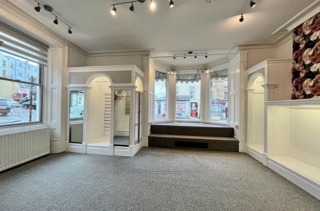 8 Windsor Road  – Douglas