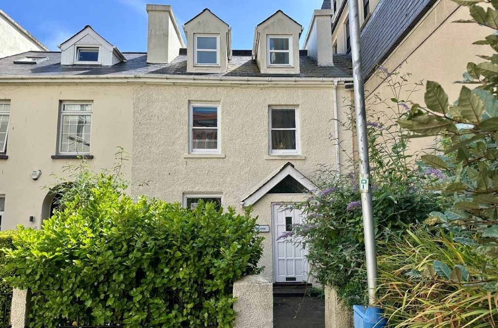 6 Mount Pleasant  – Douglas