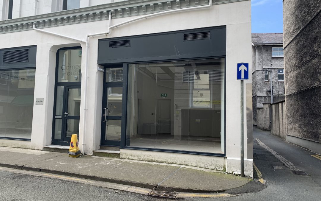 19 Duke Street (rear shop)  –